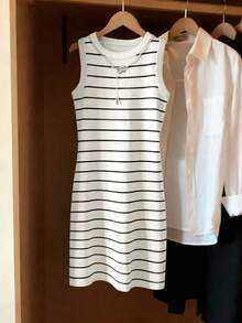 女士夏季服装，新款条纹印花圆领修身无袖连衣裙，春夏款 - 白色 - 查看 2