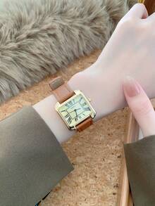 Square Women's Quartz Watch With Fashionable Retro Design And Artistic Niche Is The Best Choice For Daily Matching Gifts Leisure Gatherings - Brown - View 7
