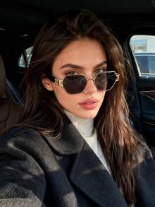 1pc 2026 New Vintage Asymmetrical Metal Large Frame Women Fashion Glasses, Fashionable & Elegant - 金框黑灰片 - 查看 1