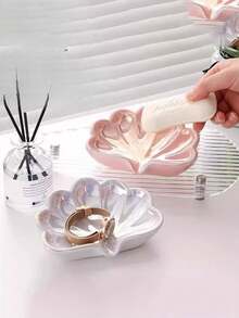 1 khay đựng xà phòng hình vỏ sò với chức năng thoát nước hoàn hảo. Giá đựng xà phòng sang trọng và sáng tạo này là món quà lý tưởng cho Giáng sinh hoặc Năm mới. - nhiều màu - Xem 2