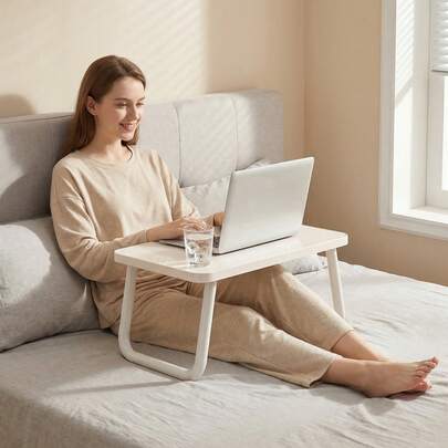 多功能电脑桌、床头桌、懒人桌、可折叠卧室桌，适用于床上、书房、笔记本电脑，便携式可折叠办公桌，适用于卧室、客厅、户外等场所。