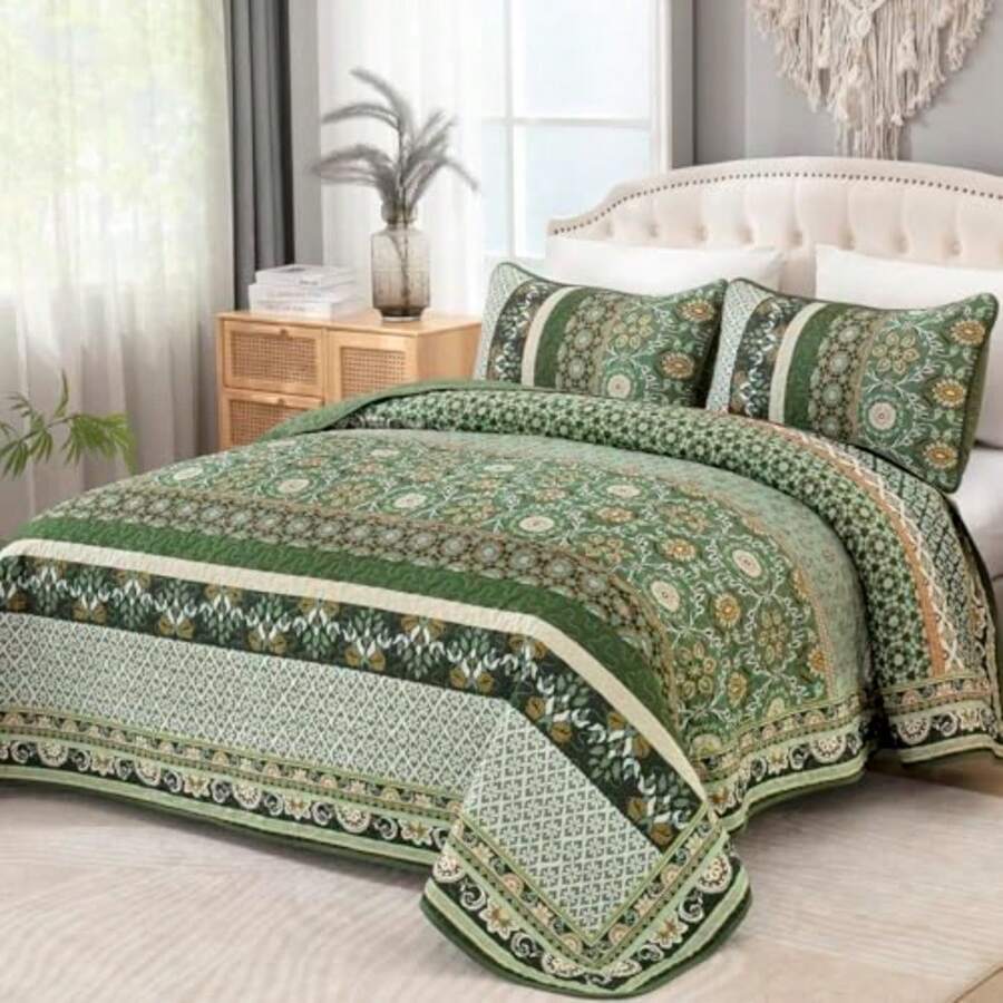 King Size Quilt Olive Green Spring Summer Bedspread Bedding Set 3 Pieces Bohemia Coverlet with 2 Pillow Shams for All Season 110x90 Inch - Verde Oliva - Ver 1
