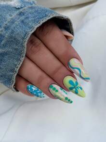 24片Y2K杏仁绿法式美甲贴片，饰以金粉花朵和线条图案，粉嫩少女风，易于佩戴的亚克力假指甲套装，包含1片果冻胶和1把指甲锉，适合女性和女孩日常佩戴以及各种派对场合。 - 彩色 - 查看 2