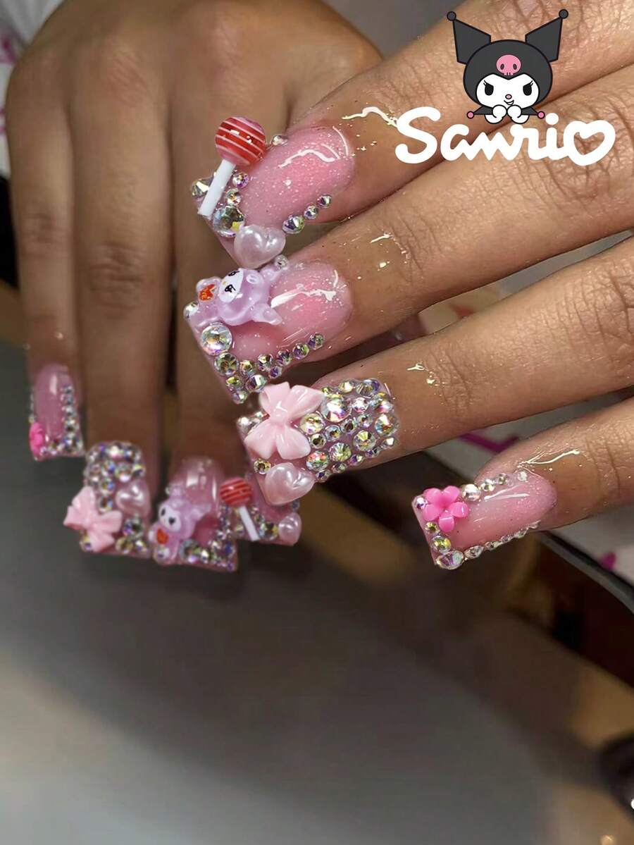 SANRIO 24片Y2K风格中长款鸭子闪粉美甲贴纸，配有可爱的3D蝴蝶结、珍珠、糖果、花朵装饰，粉嫩少女风，完美贴合假指甲，包含1瓶胶水和1个指甲锉，适合女性日常生活和派对场合。 - 彩色 - 查看 1