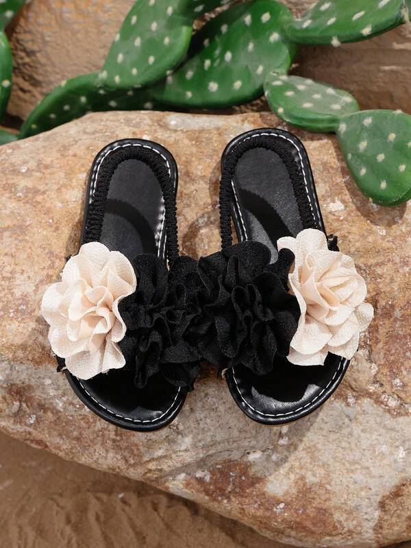 可爱黑白3D立体花卉时尚儿童凉鞋，舒适软底平底凉鞋，复古简约风格弹力带设计女童凉鞋，漂亮女童日常户外、街头、海滩、度假必备凉鞋