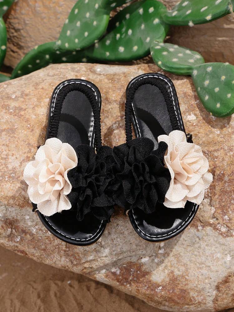可爱黑白3D立体花卉时尚儿童凉鞋，舒适软底平底凉鞋，复古简约风格弹力带设计女童凉鞋，漂亮女童日常户外、街头、海滩、度假必备凉鞋 - 黑色 - 查看 1