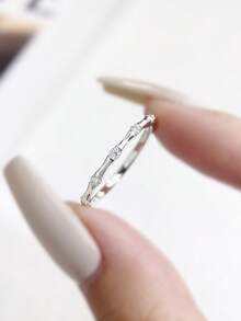 1 chiếc nhẫn bạc 925 đính đá Moissanite hình tre tối giản 0.03 carat, thanh lịch và sang trọng, thích hợp làm quà tặng đính hôn, cưới, sinh nhật bạn thân hoặc kỷ niệm. Hoàn hảo cho cô dâu và trang sức cưới. - Nhẫn Moissanite Tre - Xem 2