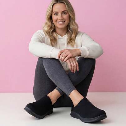 Sneaker slip-on nere per donna, scarpe sportive casual in maglia leggere e ammortizzanti, adatte per la danza