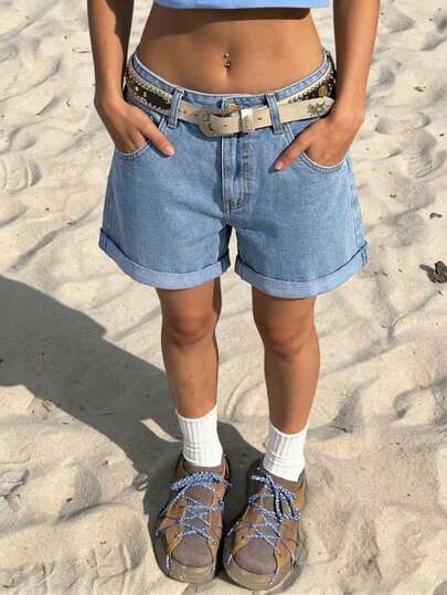 Quần short denim thường ngày có gấu cuộn túi chéo