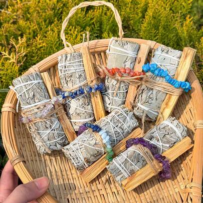 Bộ 1 vòng tay làm từ cây xô thơm, gỗ Palo Santo và đá pha lê tự nhiên - Món quà lý tưởng cho người yêu thích thiền định.