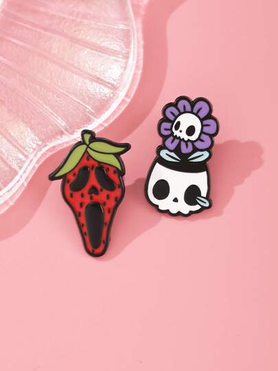 Bộ 2 ghim cài áo phong cách Gothic ngộ nghĩnh - Hình quả dâu tây gào thét và chậu hoa đầu lâu, sự tương phản ngọt ngào và cá tính, ghim cài độc đáo theo phong cách văn hóa phụ, thích hợp làm quà tặng cho bạn bè và người thân.
