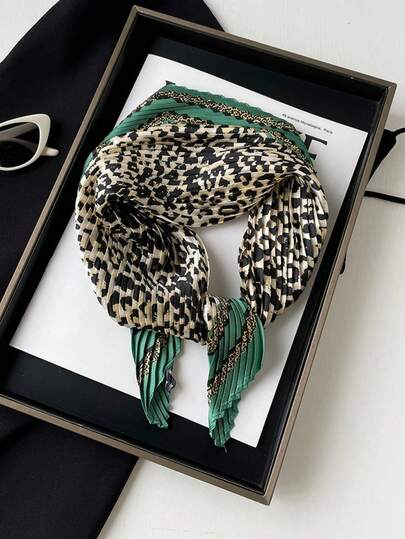 1件装女士春季新款褶皱豹纹印花方巾围巾颈套头带多功能系带，适合日常使用