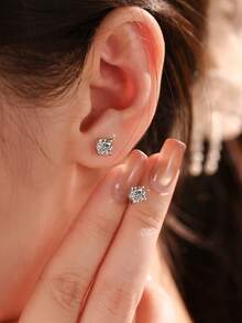 一对奢华牛头四爪莫桑石耳环，925纯银首饰，女士礼品 - 牛頭耳環 - 查看 3