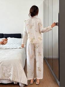 Dreamivo Bộ đồ ngủ dài tay in hình lá vàng dành cho nữ - Màu be - Xem 2