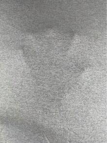 男士夏季短袖T恤，輕量透氣面料，印有「角色與撲克」圖案，圓領，柔軟聚酯纖維材質，薄透半透明，適合居家休閒穿著，透視風格 - 購買前請仔細考慮 - 灰色 - 查看 2