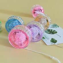 2026新款随机旋转陀螺玩具 - 旋转陀螺球 - 休闲娱乐 - 恶魔表情 - 情侣游戏 - 猫咪游戏 - 互动游戏 - 派对游戏 - 玩具 - 缝制玩具 旅行玩具 课堂减压玩具 迷你浴室玩具 圣诞文具减压球 生日礼物 节日礼物 完美礼物 - 彩色 - 查看 9