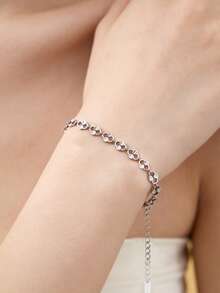 1 chiếc vòng tay nữ màu bạc, kiểu dáng tối giản, tinh tế, thích hợp đeo hàng ngày. - Bạc - Xem 1