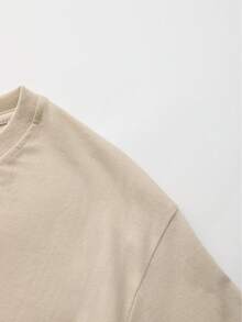 T-shirt estiva corta da donna in 100% cotone con una divertente stampa "FRIYAY": la lettera "I" è disegnata come una matita e la lettera "A" come un righello. Lo stile sportivo da college con un taglio corto e rilassato valorizza la figura e allunga la silhouette. Adatta per l'uso quotidiano, i viaggi, lo street style casual e i look da vacanza. - Albicocca - Visualizzare 4