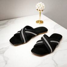 1 đôi dép lê đính hạt kiểu đan chéo mới, thích hợp cho mùa xuân/hè, dép đế bằng độc đáo, dép quai đôi, dép hở mũi, dép nhẹ, chống trượt, bền chắc, dép thời trang tối giản mới, thích hợp đi biển, đi nghỉ mát, dép đi trong nhà thông thường. - màu đen - Xem 4