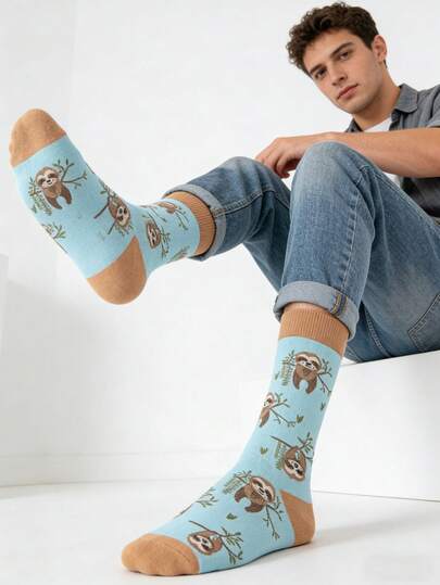 1 Pair Men's Light Blue & Brown Sloth & Tree Branch Pattern Casual Mid-Calf Socks, & Versatile For All Seasons