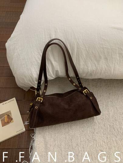 手提包，金色五金配件，可转换成手提包或单肩包，拉链封口，复古休闲风格，适合秋冬季通勤、约会和购物。