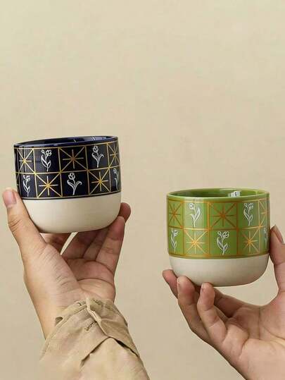 1 chiếc cốc sứ mạ vàng cổ điển, cốc cà phê Ả Rập Xê Út, thiết kế họa tiết hoa tulip mạ vàng vẽ tay, có các màu Xanh dương đậm / Đỏ tươi / Đen tuyền / Xanh ô liu, đáy tráng men bán mờ, phong cách tối giản Nhật Bản, thích hợp dùng cho cà phê, trà, sake, tại nhà, văn phòng, ngoài trời, quà tặng chất lượng cao, cốc sứ mini đa năng.