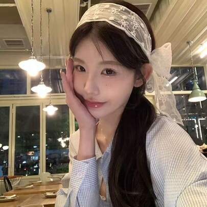 1件韩式蕾丝蝴蝶结发箍，优雅花卉刺绣发箍，配缎带系带，可爱荷叶边发饰，适合日常佩戴、派对和甜美洛丽塔风格 - 黑白两色可选