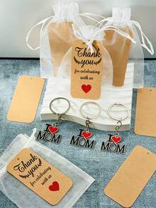 30个/15个/3个“我爱妈妈”钥匙扣礼盒套装 - 包括5个/1个钥匙扣、5张/1张“谢谢”卡片和5个/1个缎面袋。此套装包含“妈妈”字母钥匙扣，非常适合家庭聚会、母亲生日派对、母亲节礼物和宾客回礼。 - 均碼 - 查看 2