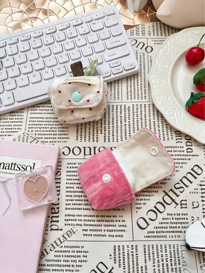 1 pieza Billetera de estilo sencillo y elegante, pequeña y portátil. Se puede usar como bolsa de dinero. Puede almacenar artículos pequeños como auriculares, cables de datos y llaves. Es adecuado para el uso diario de las niñas. También se puede usar como billetera de señora, billetera de viaje o billetera de cero.