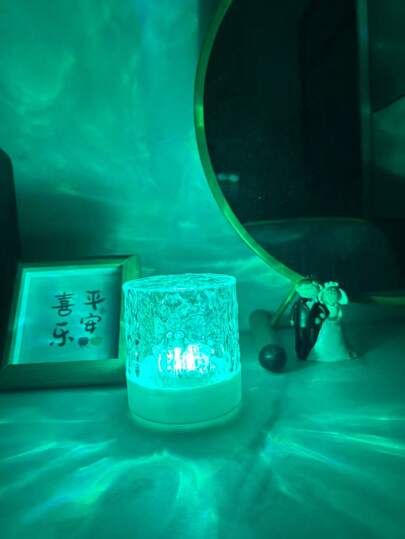 1 đèn LED chiếu 16 màu hiệu ứng sóng nước, điều khiển cảm ứng/điều khiển từ xa, cấp nguồn USB, đèn ngủ phòng ngủ, thích hợp trang trí phòng ngủ, phòng khách hoặc văn phòng, lý tưởng cho thanh thiếu niên từ 14 tuổi trở lên, đèn ngủ phòng ngủ