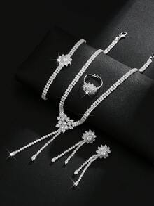 Conjunto de Joias de 5 Peças com Design de Flor de Zircônia, Colar, Brincos, Pulseira e Anel, Adequado para o Dia a Dia e Eventos Elegantes e da Moda para Mulheres. Acessórios Sofisticados para Banquetes e Festas. - Dourado - Visão 6