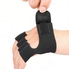 黑色半指健身手套，带掌心保护，采用透气涤纶面料制成，适合居家锻炼、健身房训练及其他活动。 - 黑色 - 查看 6