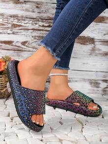 Summer Fashion Women's Home Slippers Featuring A Vibrant Rainbow Gradient Leopard Print Design. Soft And Lightweight EVA Men's Bathroom Slippers With A Textured, Slip-Resistant Sole And A Silent Wear Experience, Perfect For Indoor Home Use And Casual Everyday Wear. - màu đen - Xem 5