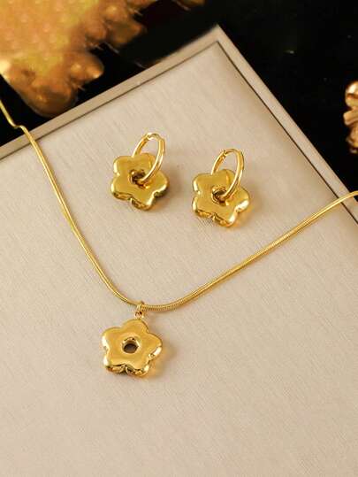 RAYQUEEN Nuevo conjunto de joyería con collar con colgante de flor hueca de acero inoxidable y pendientes, adecuado para regalos de vacaciones