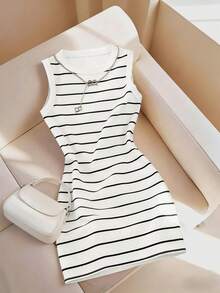 女士夏季服装，新款条纹印花圆领修身无袖连衣裙，春夏款 - 白色 - 查看 1