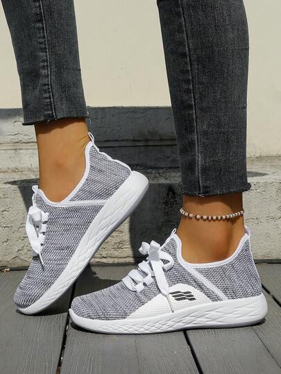 Giày thể thao mùa hè thoáng khí bằng lưới dành cho nữ, giày sneaker đế mềm nhẹ, giày chạy bộ dành cho học sinh.