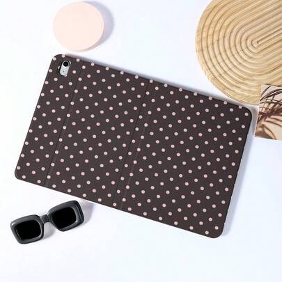 1 件装棕粉色波点印花书本式支架保护套，适用于 iPad Air 6/5/4 和 10（10.9 英寸），也适用于 iPad Pro 2024、Air M3/A16 2025，以及三星 Galaxy Tab S9 FE/S8 Plus/S7/S23。这款保护套是工作、旅行和居家休闲的理想之选，也兼容三星和小米等品牌。