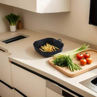 硅胶空气炸锅垫，可重复使用的硅胶烘焙垫，不粘耐热，最高耐热温度达450°F（约232°C），易于清洁，适用于烤箱、微波炉、冰箱、蒸锅，也可用于盛放食物。