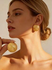 1 Đôi bông tai đinh tán bằng thép không gỉ với họa tiết đan xen phóng đại, thích hợp cho phụ nữ đeo trong các bữa tiệc. - Nhiều màu - Xem 1