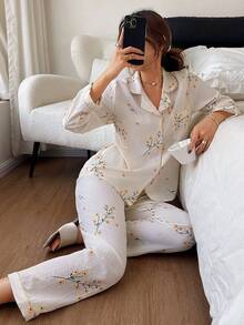 Dreamivo Bộ đồ ngủ dài tay in hình lá vàng dành cho nữ - Màu be - Xem 4