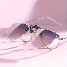 Polarized Lenses Can Be Clipped Onto The Outside Of Stylish Glasses, Unisex Design, Clip-On  Suitable For Driving And Parties, Ideal For Daily Wear And As A Photo Prop, Also A Perfect Gift For Birthdays, Valentine's Day, And Christmas. - 黑色的 - 查看 4
