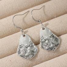 1 Pair Vintage Floral Engraved Asymmetrical Geometric Shape Pendant Earrings, Handmade Jewelry Designed For Women, Suitable For Daily Wear And Vacation, An Excellent Gift Choice For Her - Antique Silver - View 4