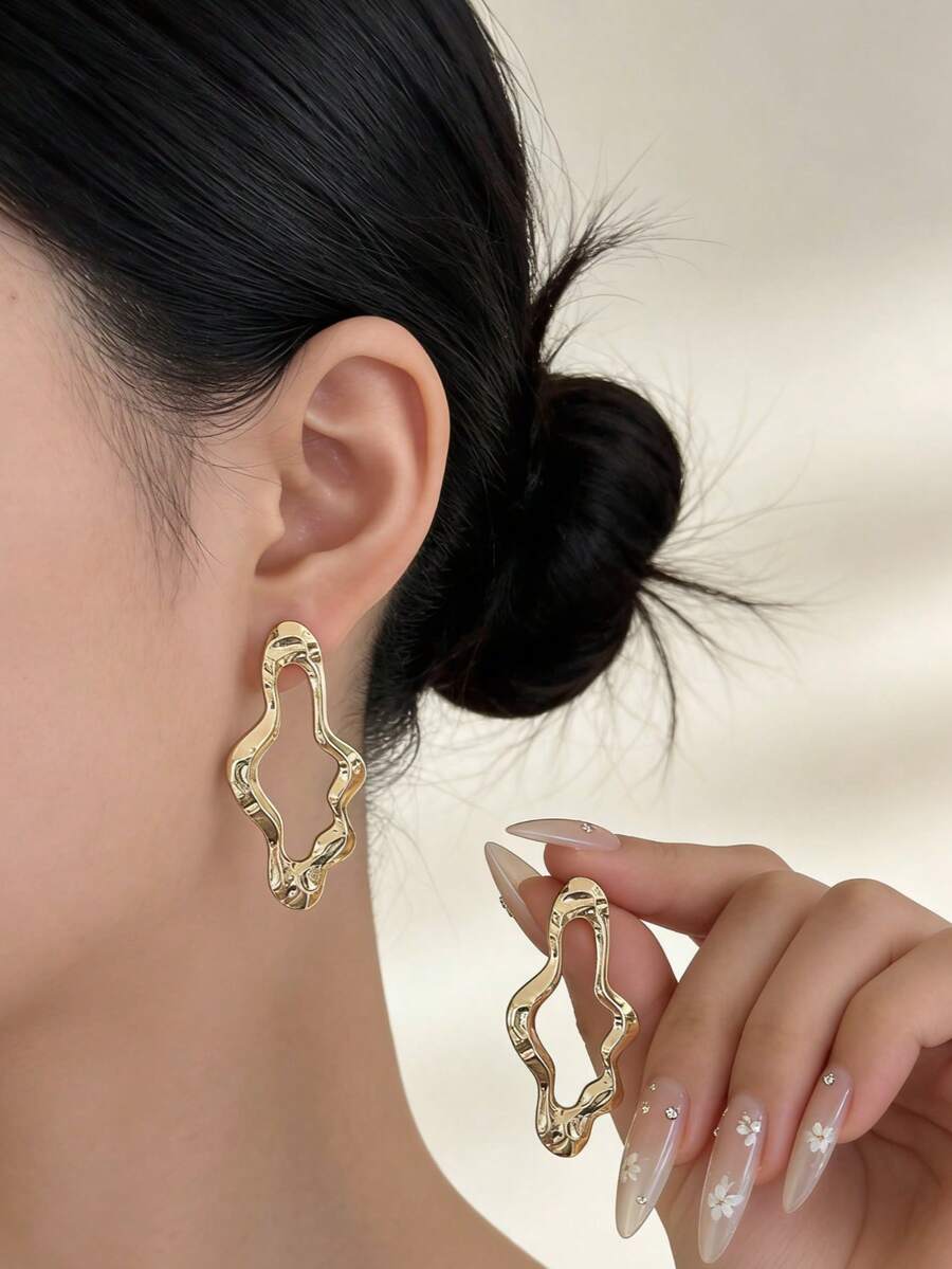 1 Đôi bông tai đinh tán hình học tối giản mạ vàng (Dành cho nữ) - Vàng - Xem 1
