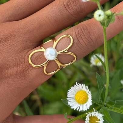 1pc Vintage Hollow Flower Pearl Ring, 18K Gold Plated 304 Stainless Steel Open Ring, Luxury Floral Decor Ring, Suitable For Formal Occasions And Galas