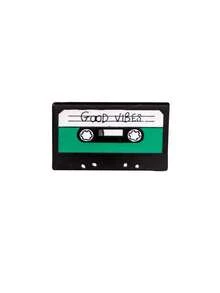 Bộ sưu tập 5 chiếc ghim cài áo phong cách retro với các họa tiết âm thanh, hình đầu lâu, bàn tay, đĩa than, bảng quay phim, những chiếc ghim cài độc đáo mang phong cách rock cổ điển dành cho trang phục. - Nhiều màu - Xem 9