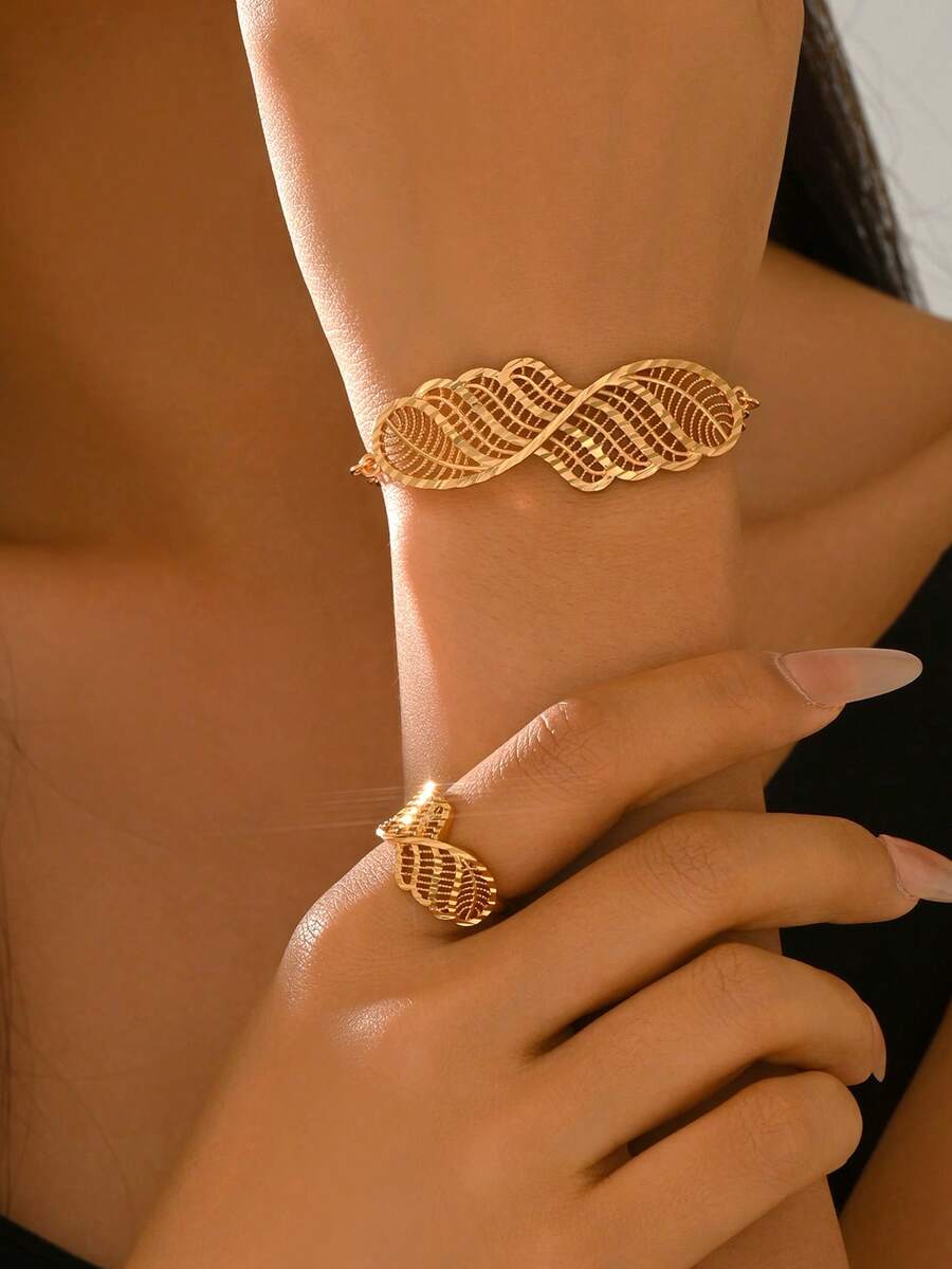 一套时尚休闲百搭镂空花卉手链戒指首饰套装（女士款）