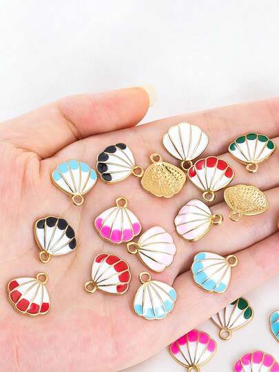 10 chiếc/20 chiếc/50 chiếc/100 chiếc vỏ sò hoạt hình hỗn hợp ngẫu nhiên, hợp kim kẽm tráng men, phụ kiện trang sức DIY, móc khóa, vòng tay và mặt dây chuyền xuyên biên giới.