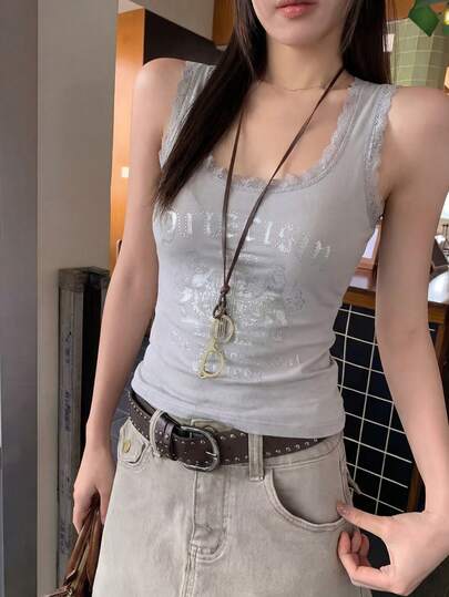 女士复古蕾丝吊带背心，V领无袖修身印花露脐上衣，夏季街头风