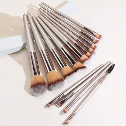 14-Piece Makeup Bru…