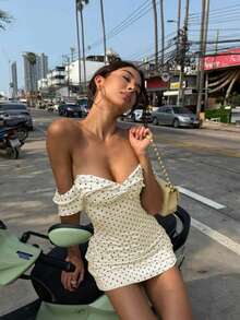 一件波点优雅露背迷你连衣裙，针织面料，夏季款 - 杏色 - 查看 1